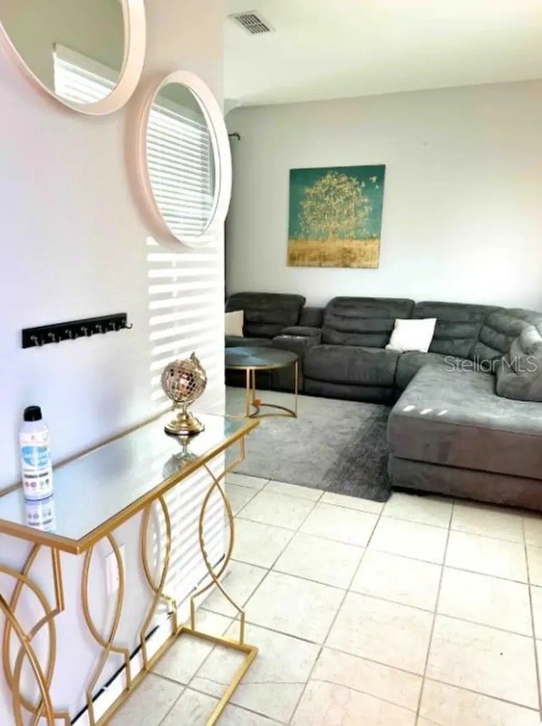 471 Las Fuentes Drive Kissimmee FL 34746