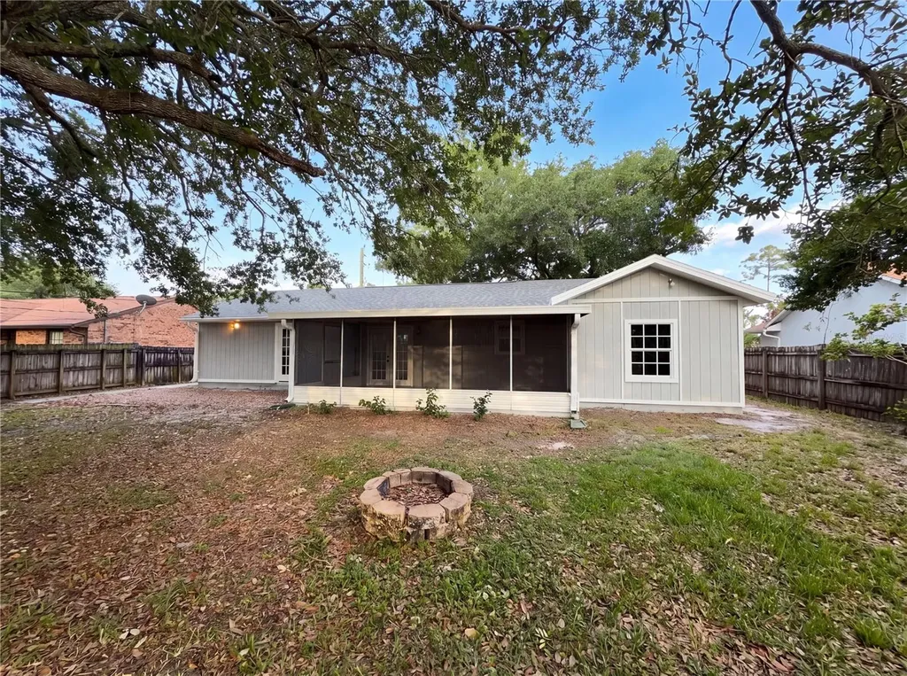 967 Lamplighter Drive NW Palm Bay FL 32907