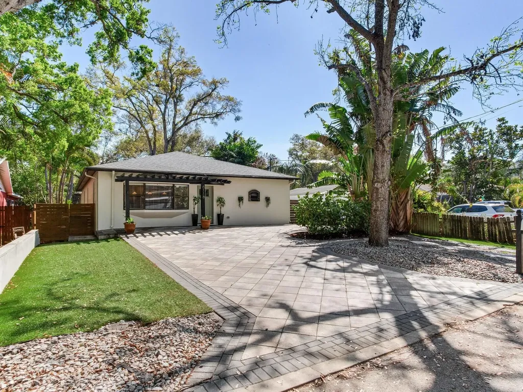 6118 S Elkins Avenue Tampa FL 33611