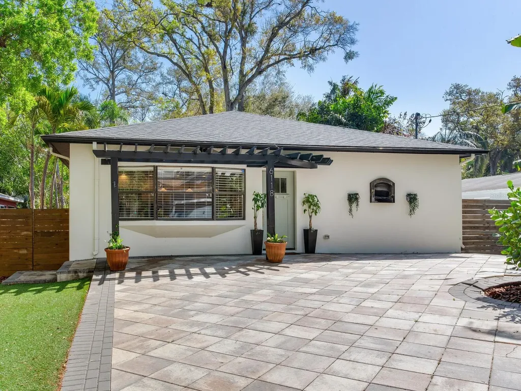 6118 S Elkins Avenue Tampa FL 33611