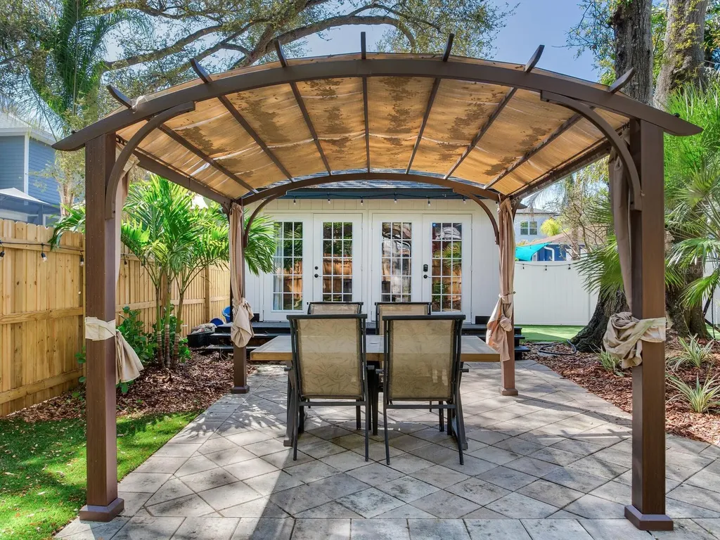 6118 S Elkins Avenue Tampa FL 33611