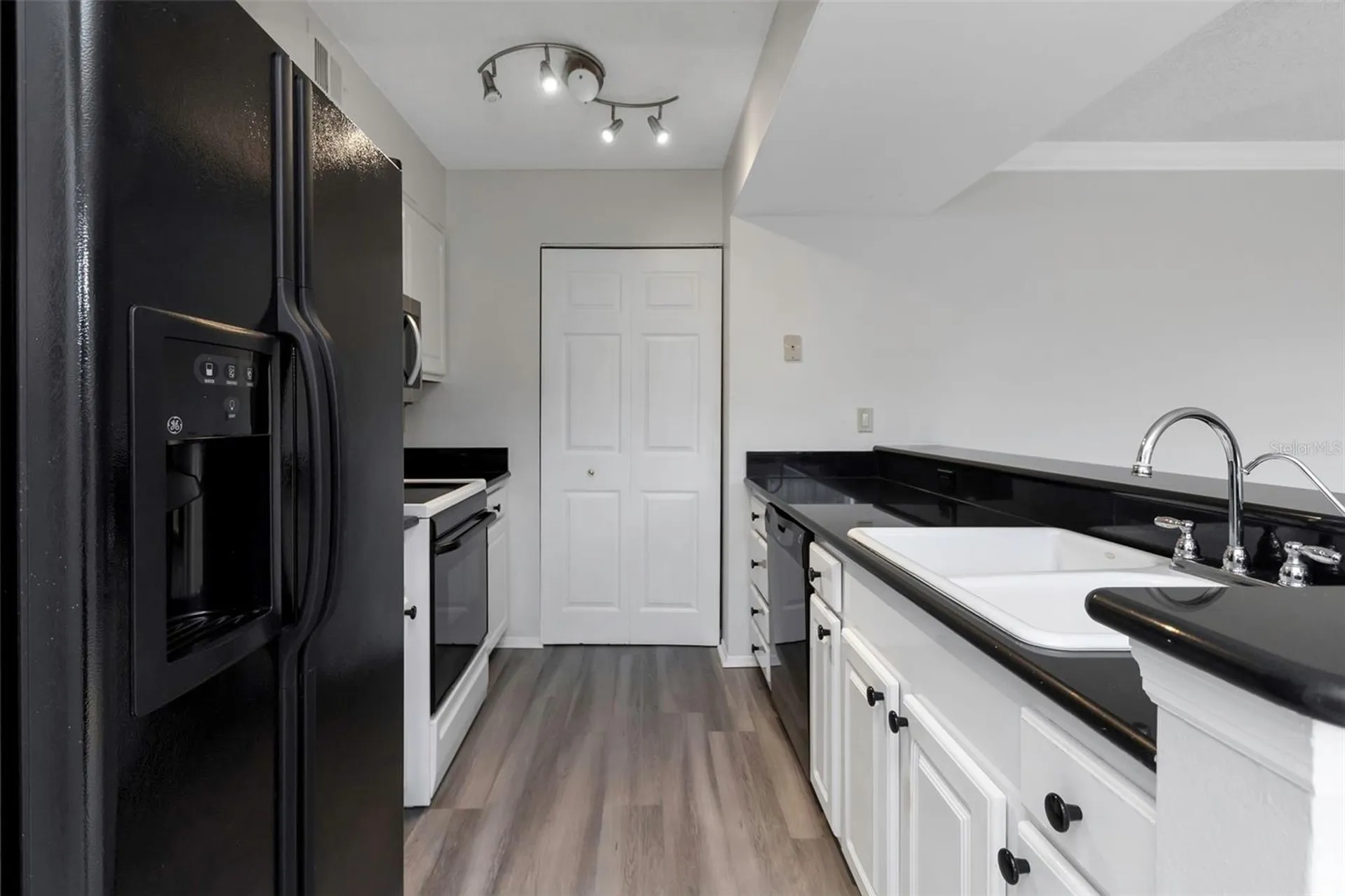 2400 Feather Sound Drive Clearwater FL 33762