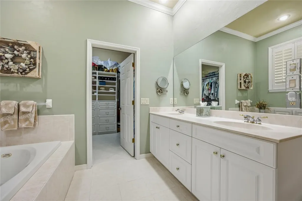 6448 SW 90 Street Gainesville FL 32608
