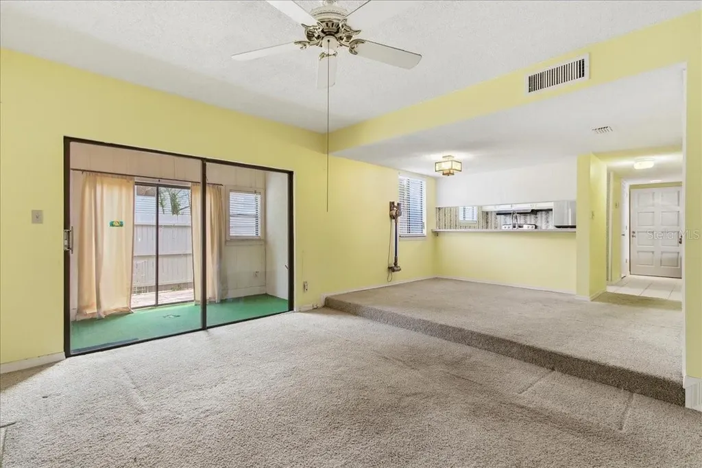1412 Oak Place Apopka FL 32712