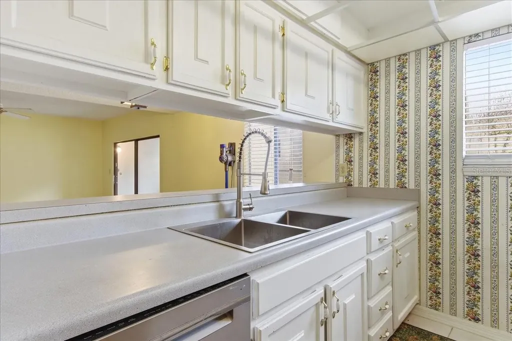 1412 Oak Place Apopka FL 32712