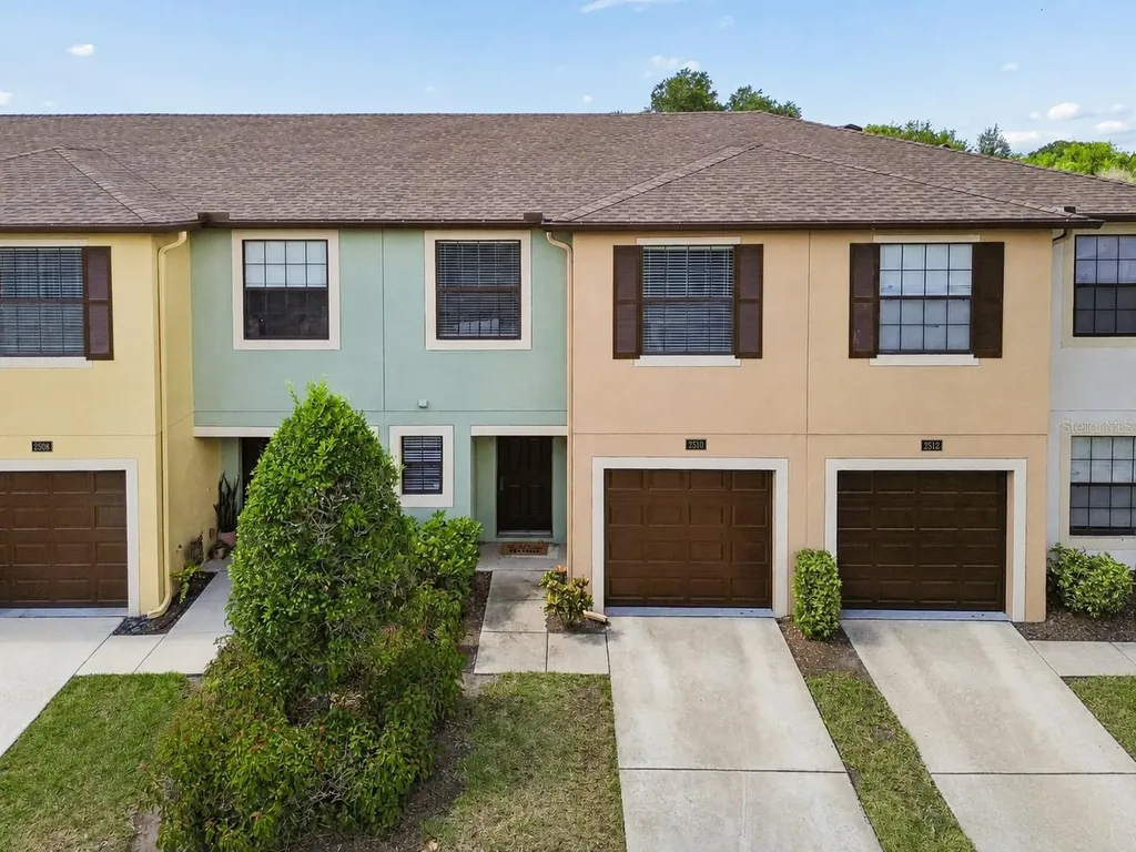 2510 Edgewater Falls Drive Brandon FL 33511