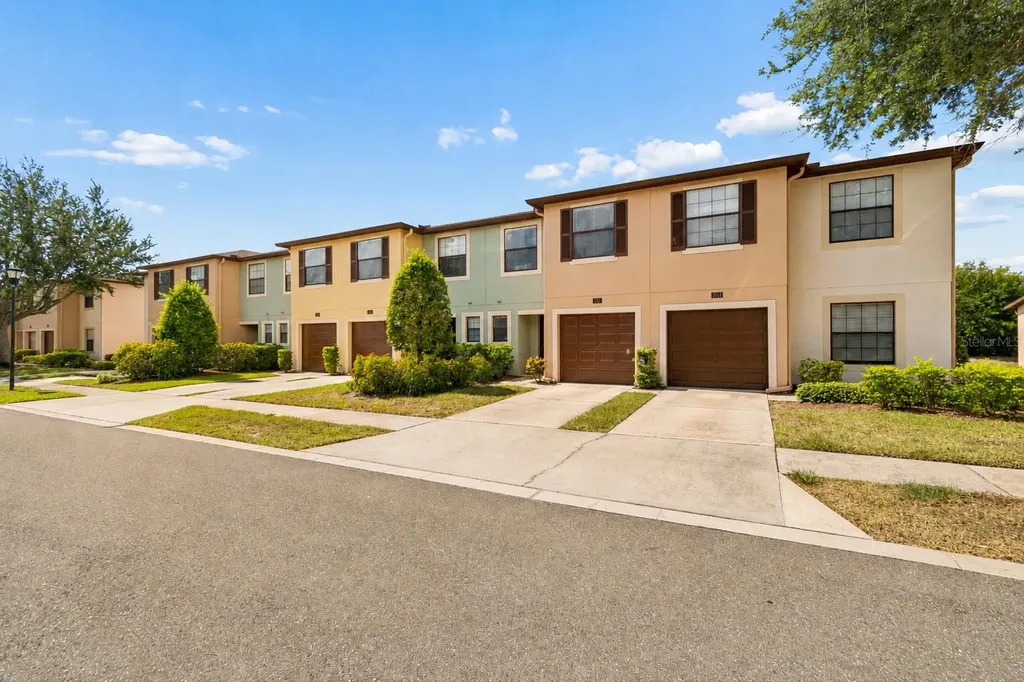2510 Edgewater Falls Drive Brandon FL 33511