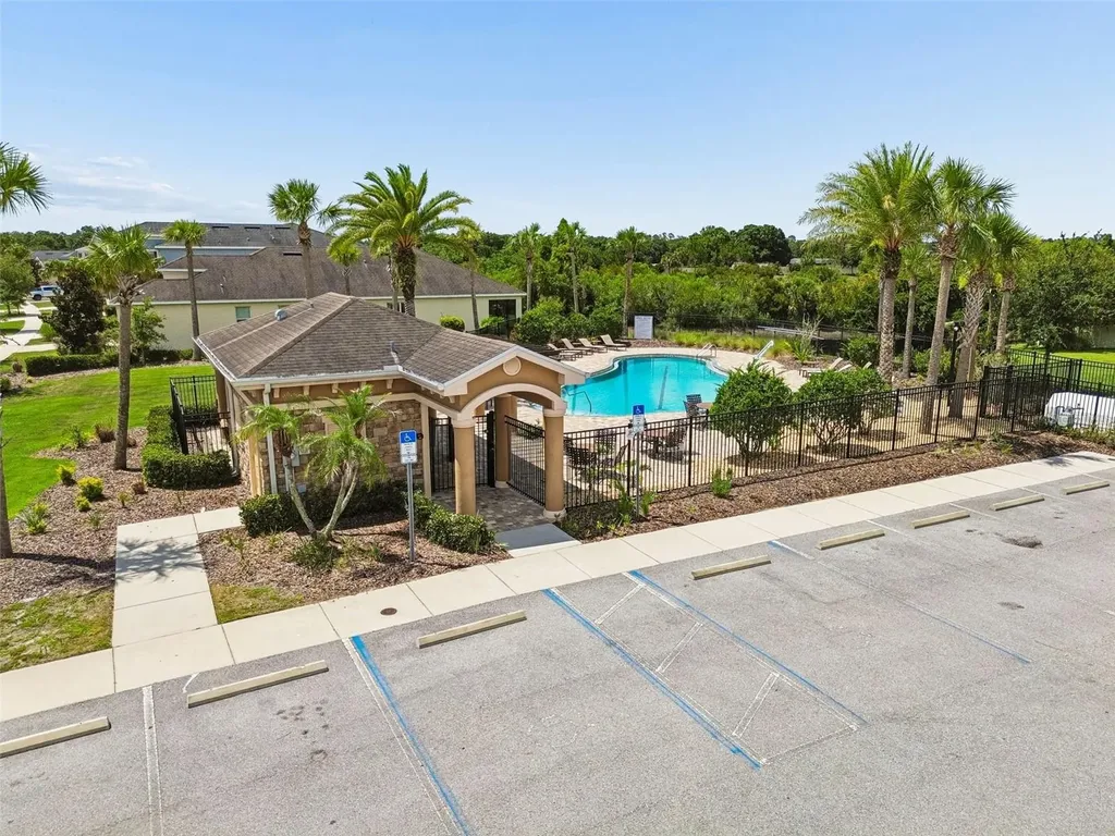 2510 Edgewater Falls Drive Brandon FL 33511