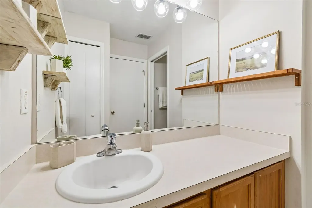2510 Edgewater Falls Drive Brandon FL 33511