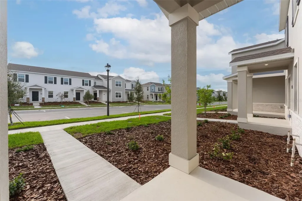 2341 White Buffalo Street Apopka FL 32703