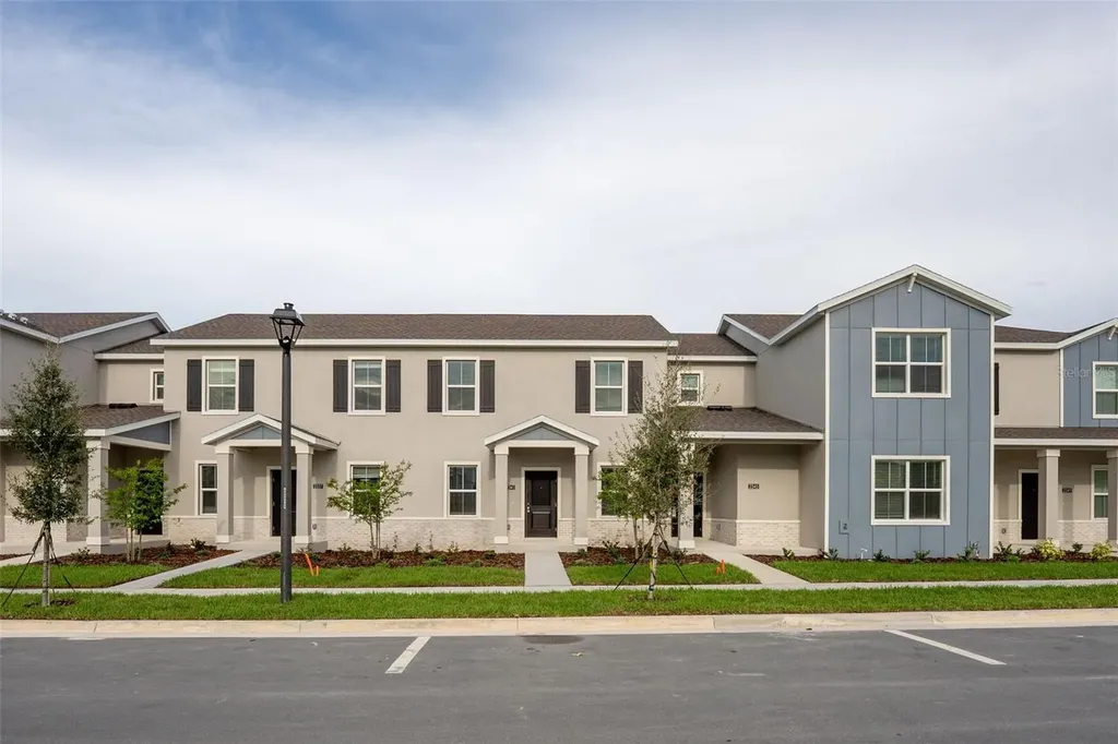 2341 White Buffalo Street Apopka FL 32703