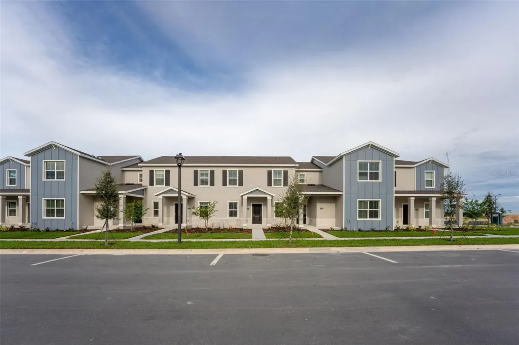 2341 White Buffalo Street Apopka FL 32703