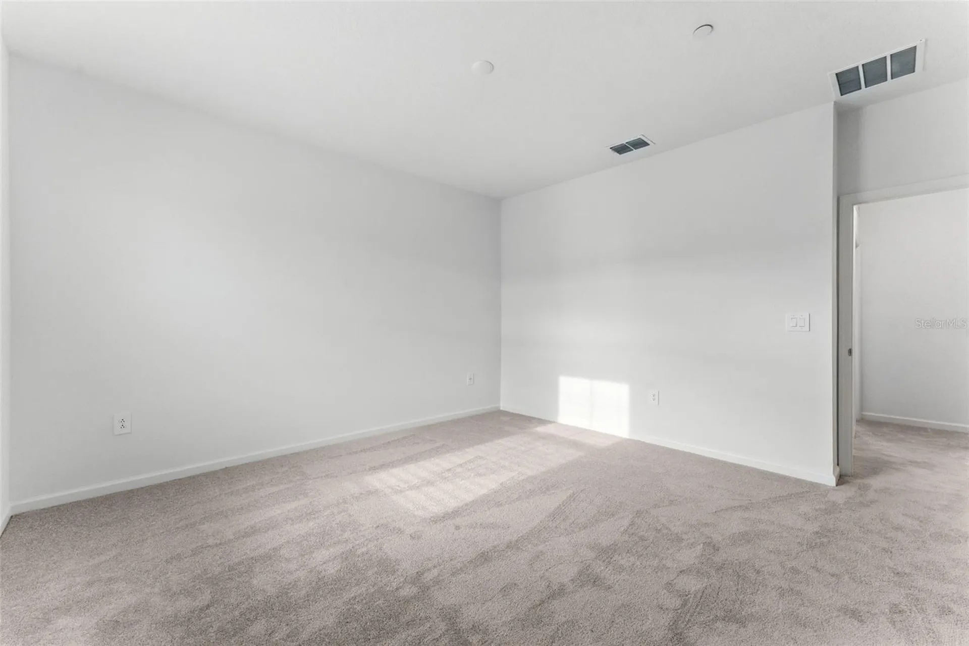 2341 White Buffalo Street Apopka FL 32703