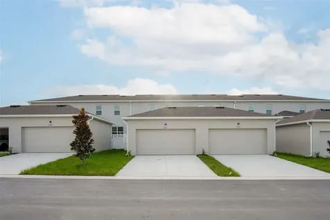2341 White Buffalo Street Apopka FL 32703