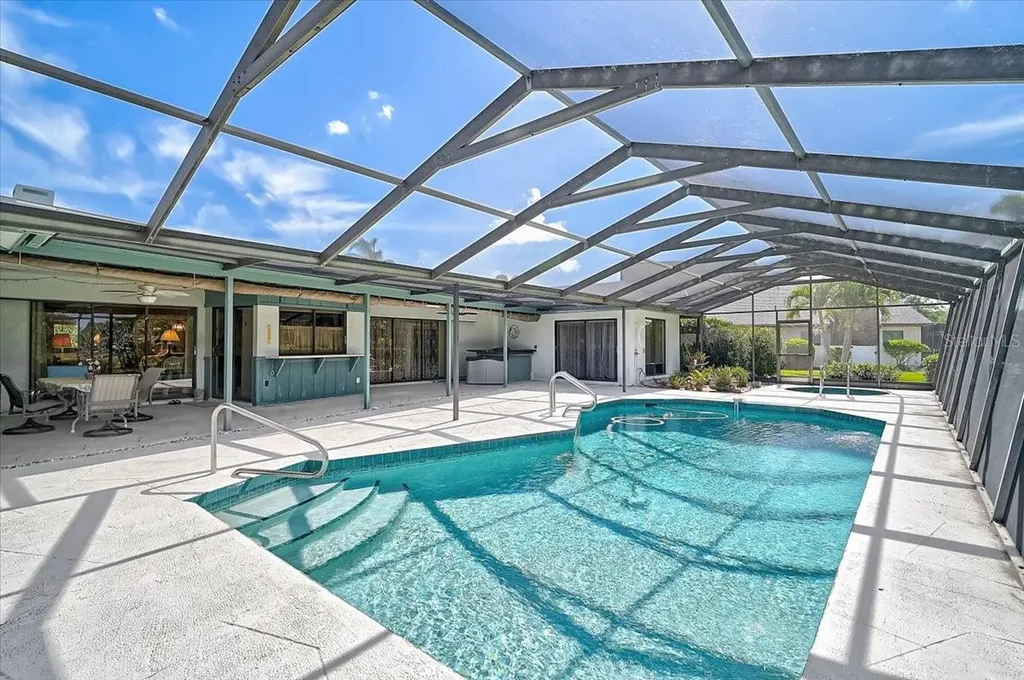 3842 Torrey Pines Way Sarasota FL 34238