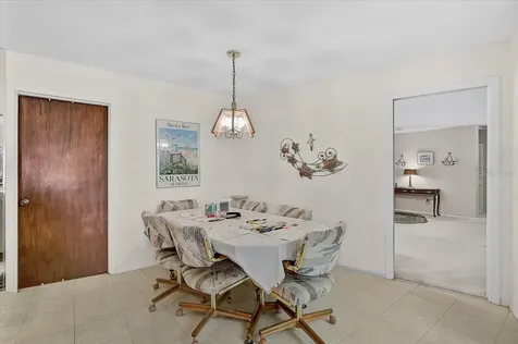 3842 Torrey Pines Way Sarasota FL 34238