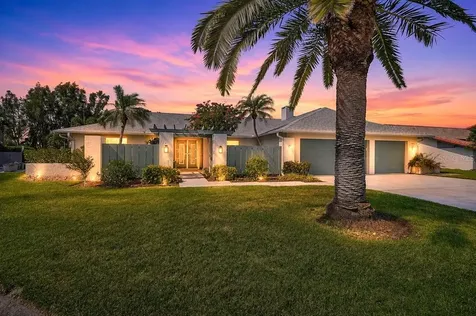 3842 Torrey Pines Way Sarasota FL 34238
