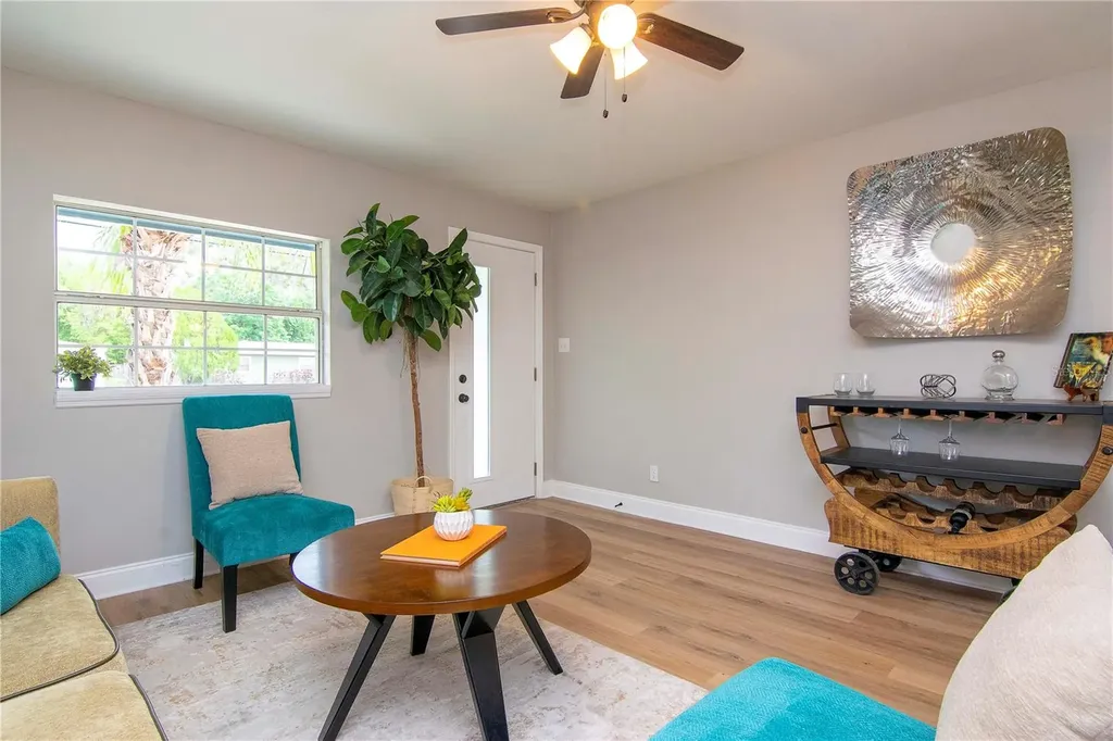 3708 W Tyson Avenue Tampa FL 33611