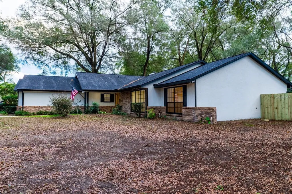 5320 NE 2nd Lane Ocala FL 34470