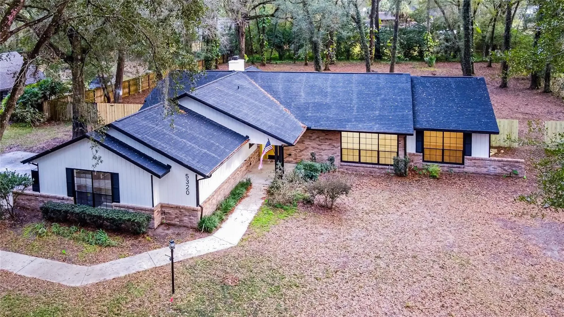 5320 NE 2nd Lane Ocala FL 34470
