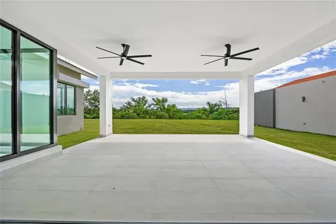 939 Isla Norte Dorado PR 00646