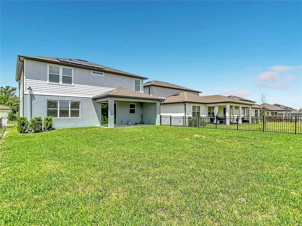 6136 Bradford Woods Drive Zephyrhills FL 33542
