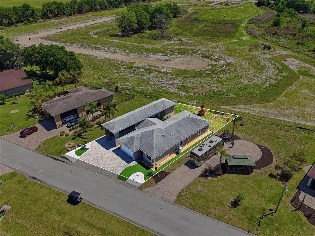 572 Meandering Way Polk City FL 33868