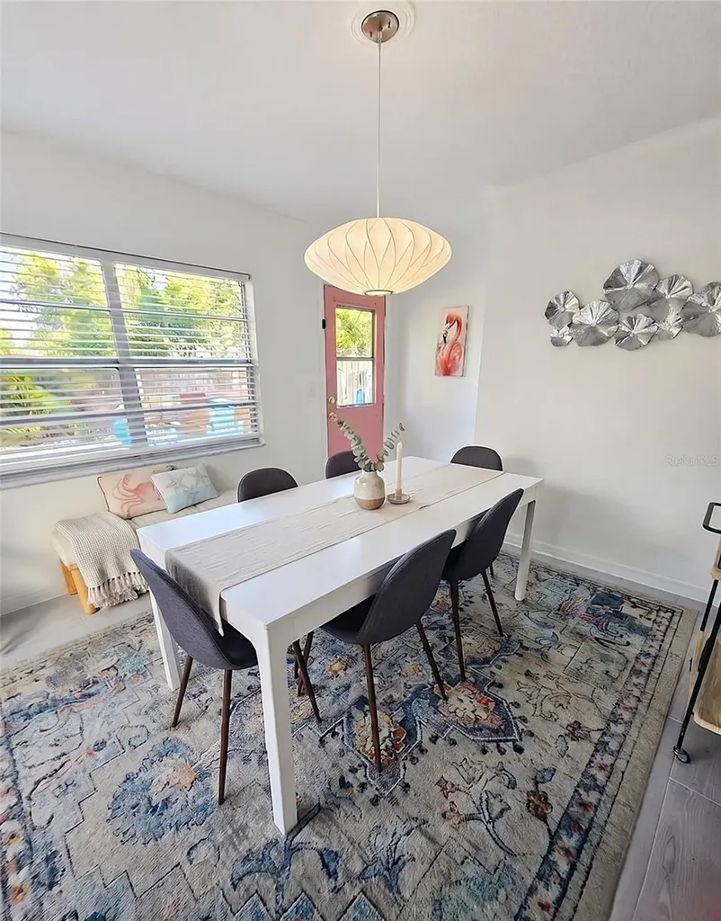 4939 100th Way N St Petersburg FL 33708