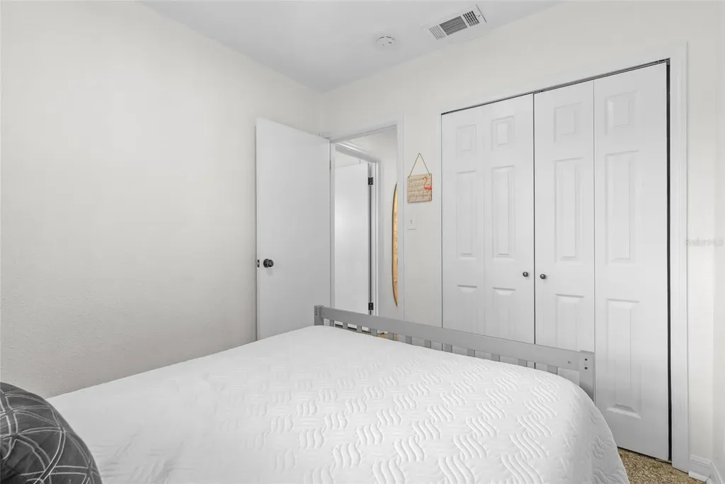 4939 100th Way N St Petersburg FL 33708