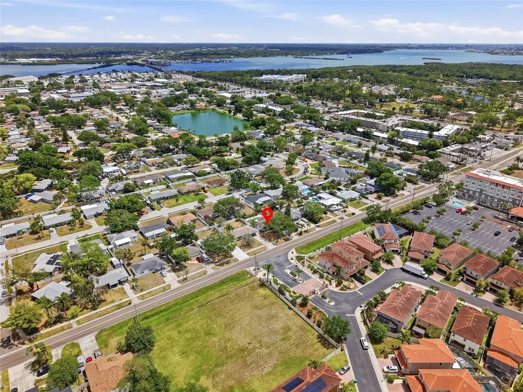 4939 100th Way N St Petersburg FL 33708