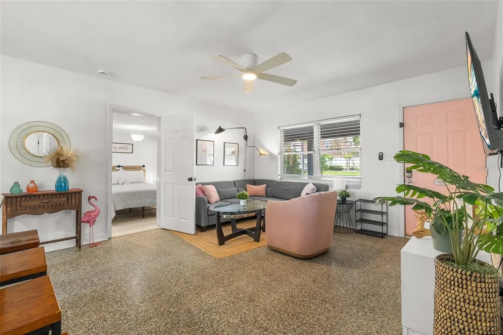 4939 100th Way N St Petersburg FL 33708