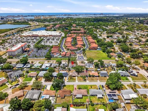 4939 100th Way N St Petersburg FL 33708