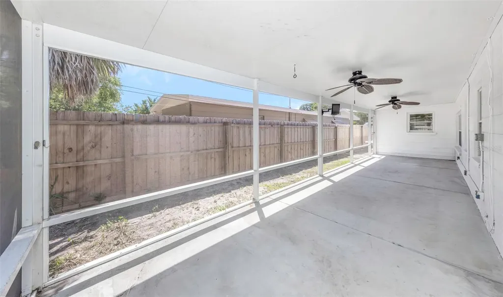 653 64th Avenue S St Petersburg FL 33705