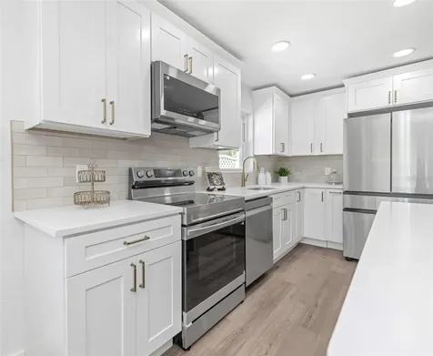 653 64th Avenue S St Petersburg FL 33705