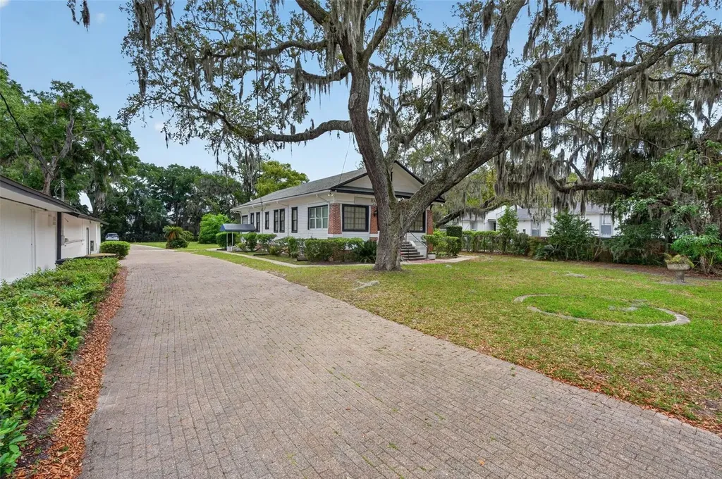 4004 Atlantic Boulevard Jacksonville FL 32207