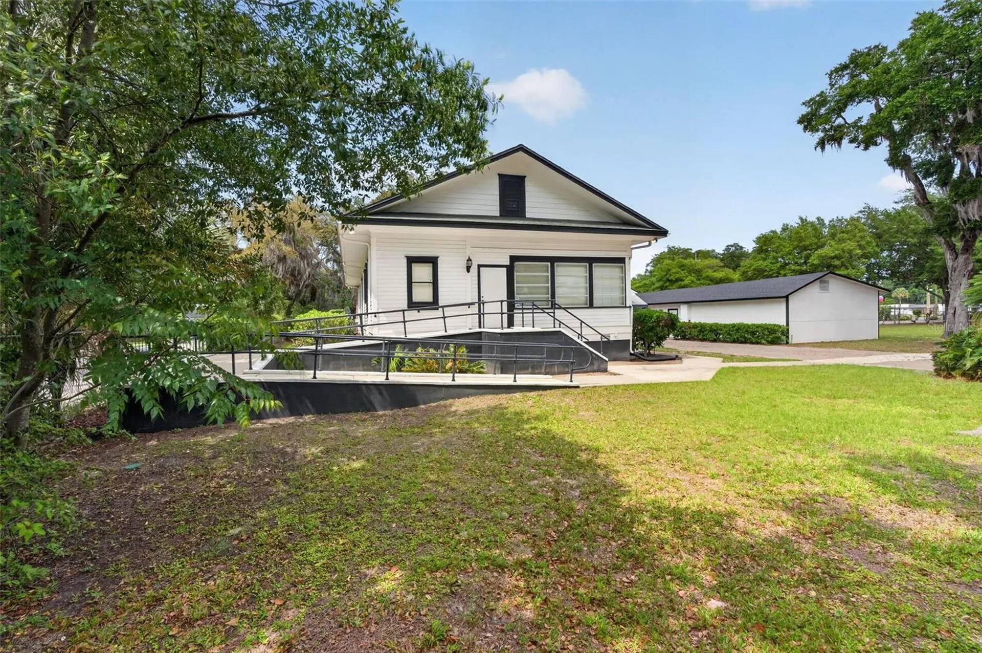 4004 Atlantic Boulevard Jacksonville FL 32207