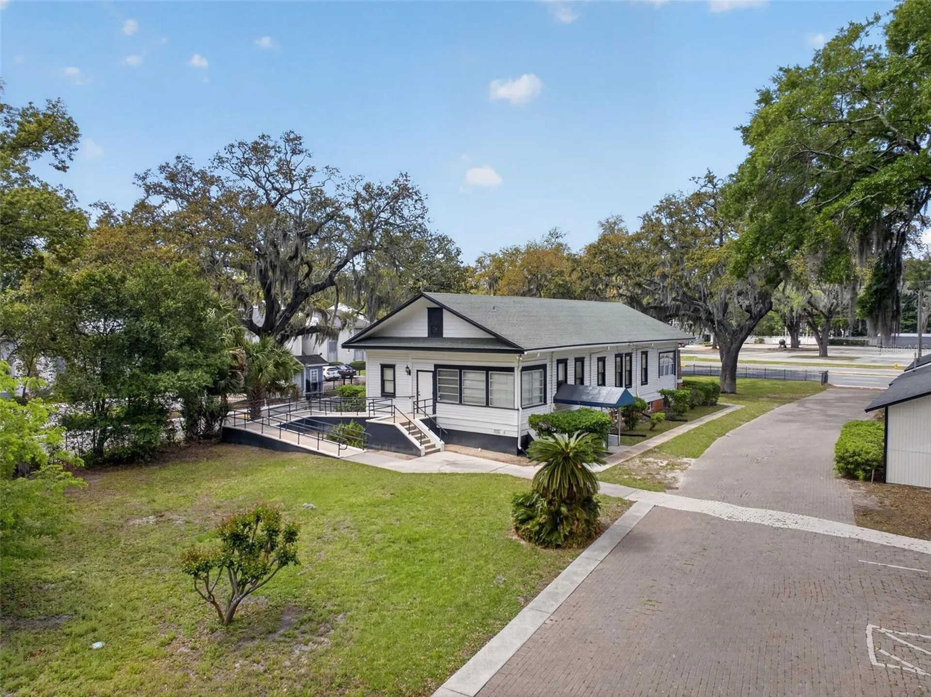 4004 Atlantic Boulevard Jacksonville FL 32207