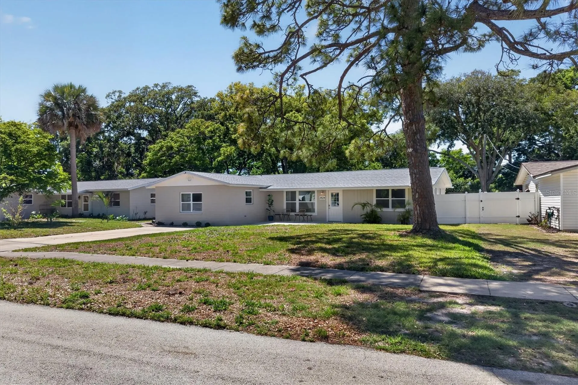 2524 Florida Boulevard South Daytona FL 32119