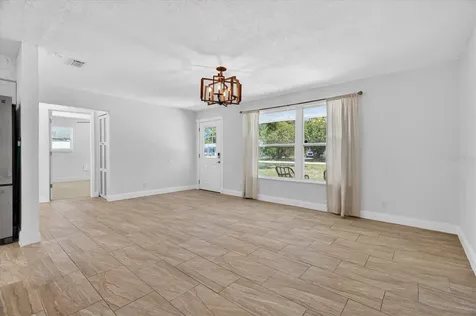 2524 Florida Boulevard South Daytona FL 32119