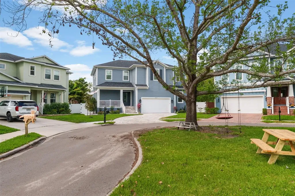 3621 S Renellie Drive Tampa FL 33629