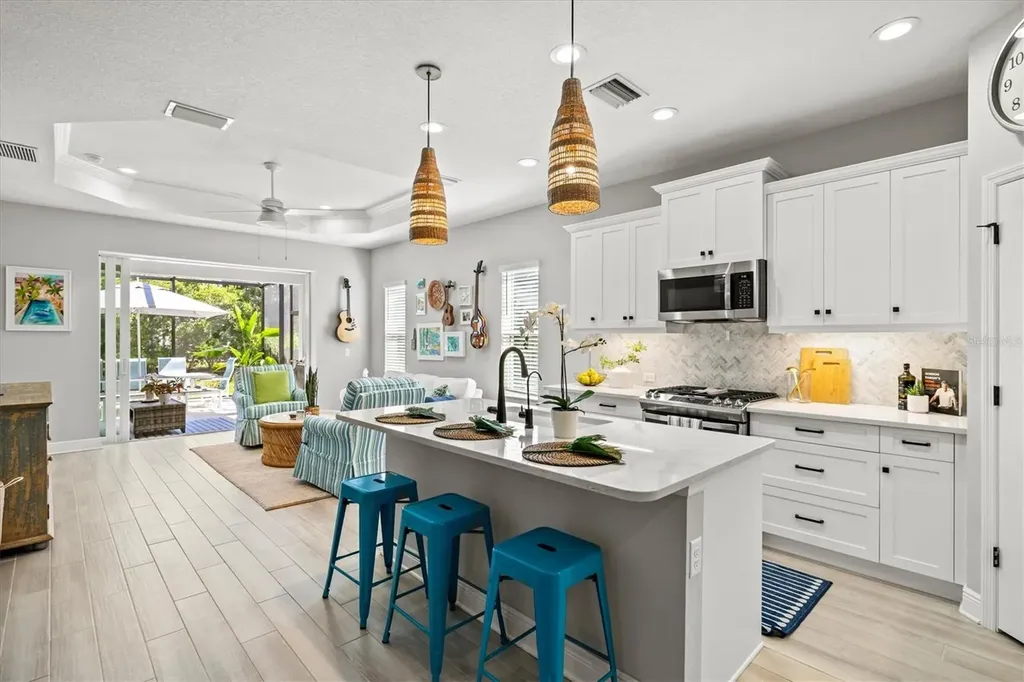 12931 Seasong Terrace Bradenton FL 34211