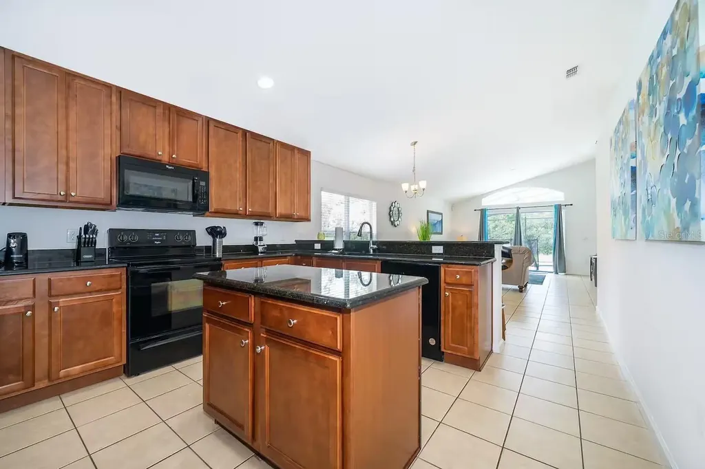 420 Viola Drive Davenport FL 33837