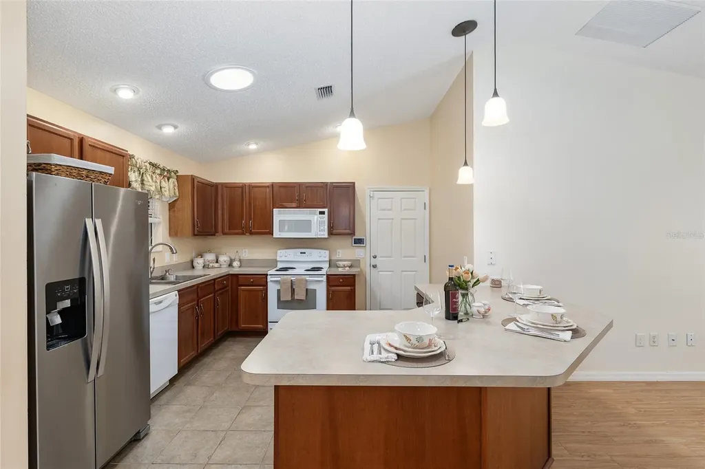 2588 English Ivy Circle The Villages FL 32162