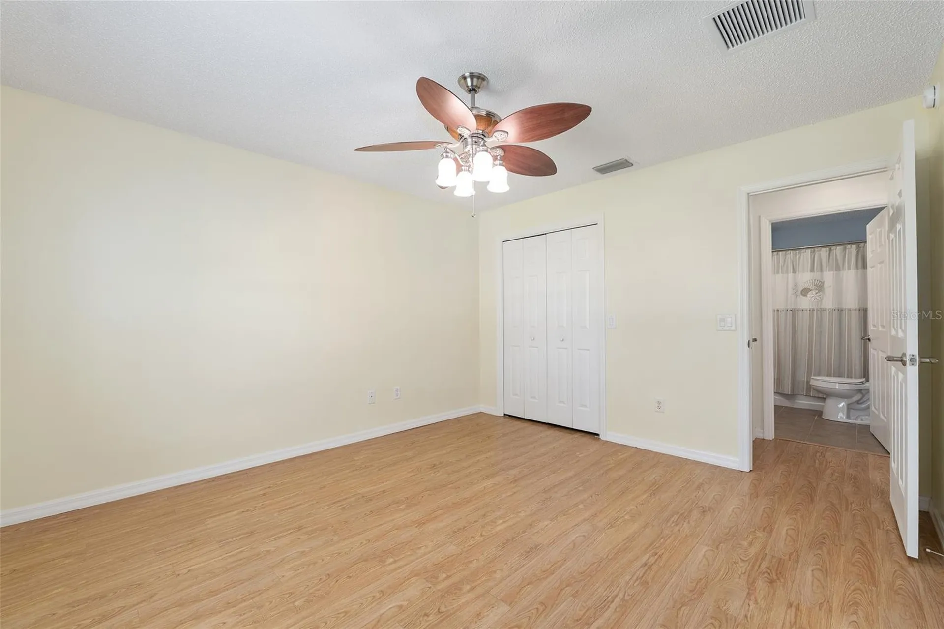 2588 English Ivy Circle The Villages FL 32162