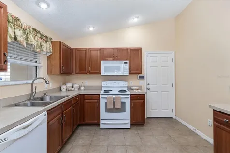 2588 English Ivy Circle The Villages FL 32162