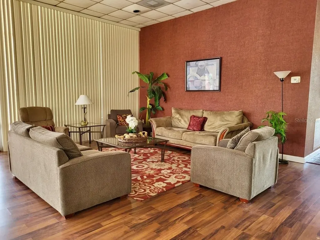 506 Orange Drive Altamonte Springs FL 32701