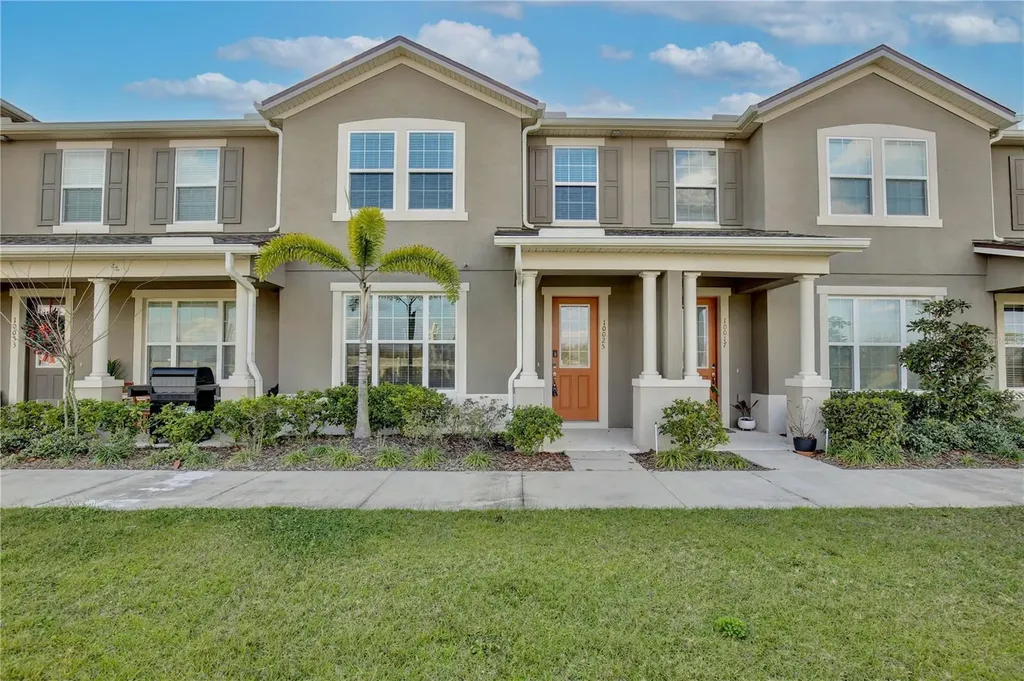 10025 Eagle Rock Alley Orlando FL 32832