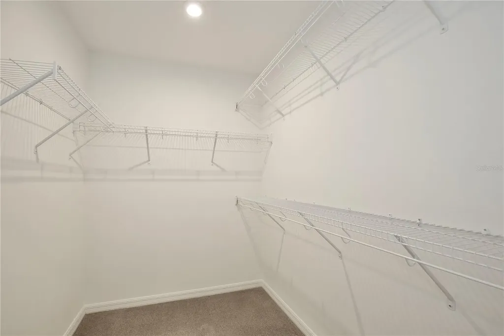 10025 Eagle Rock Alley Orlando FL 32832