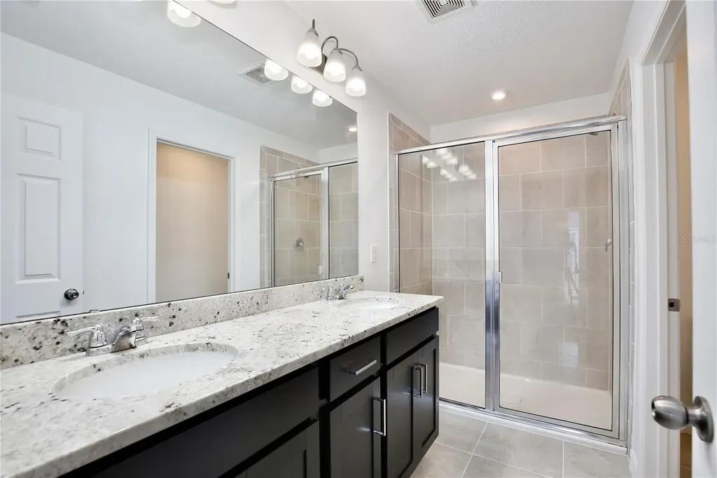 10025 Eagle Rock Alley Orlando FL 32832