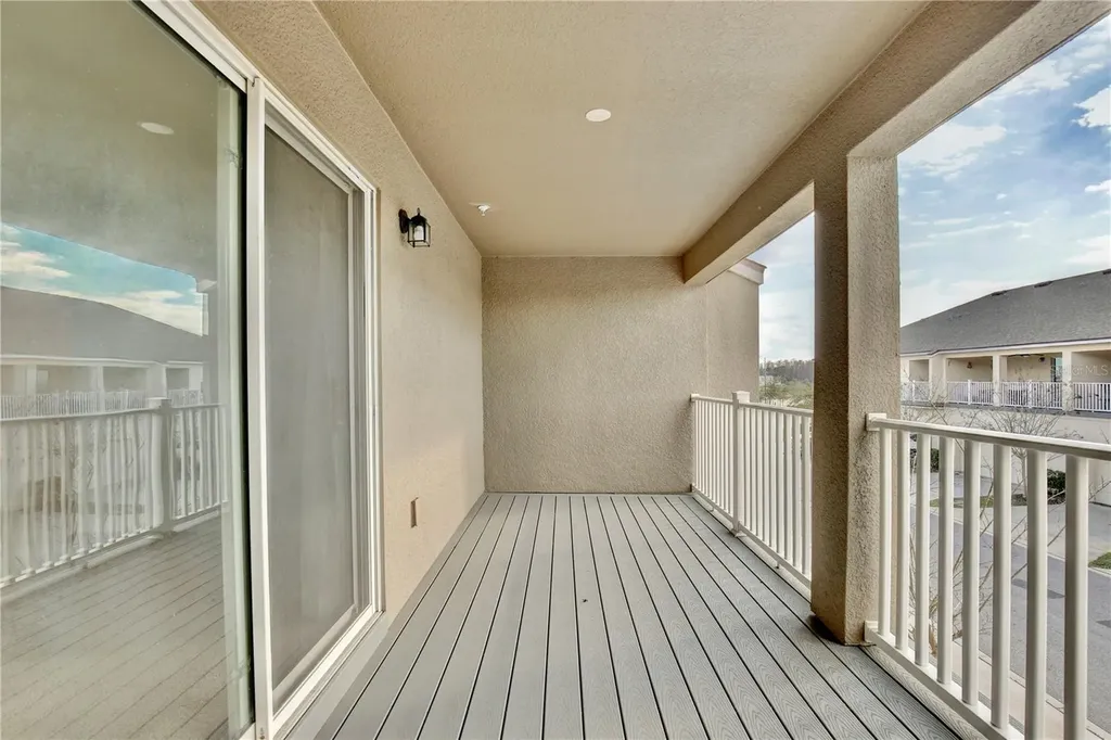 10025 Eagle Rock Alley Orlando FL 32832